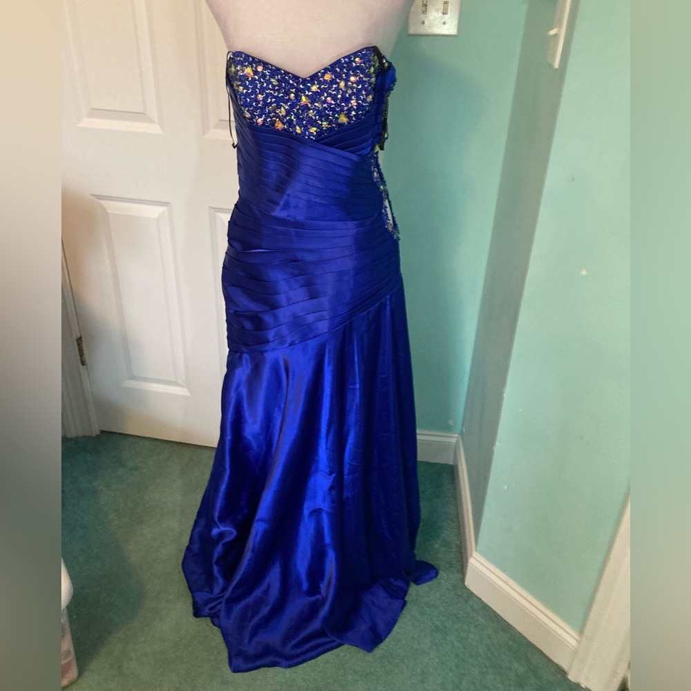 NWOT Elegant Blue Evening Gown